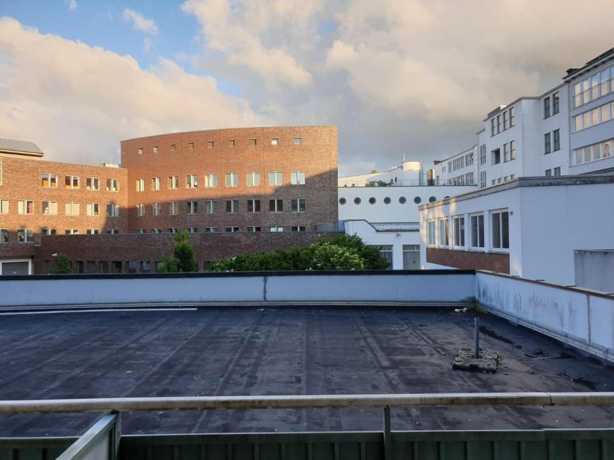 1,5-Zimmer Apartment Mit Balkon Am Hauptbahnhof Neumuenster Luaran gambar